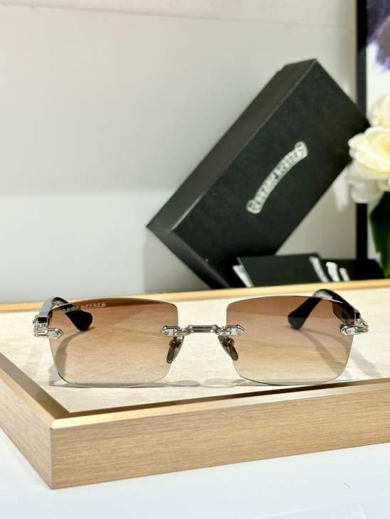 Picture of Chrome Hearts Sunglasses _SKUfw69656764fw